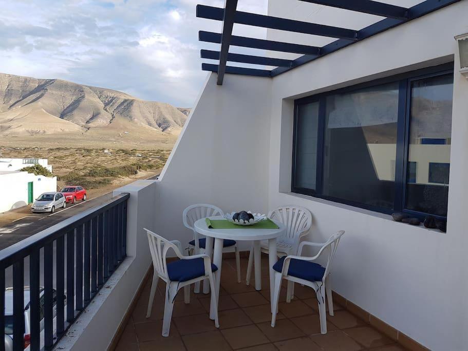 Apartamento El Coral Famara Ngoại thất bức ảnh